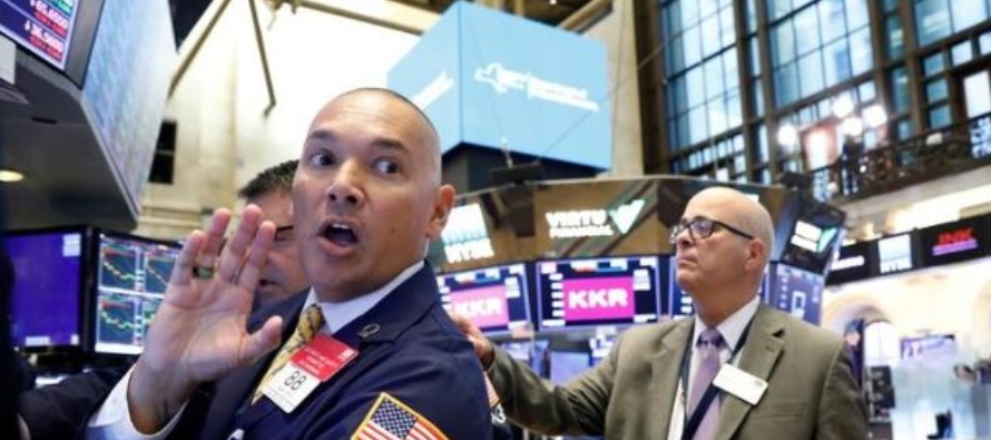 Los tres principales índices de Wall Street finalizaron en rojo, cortando una racha de tres...