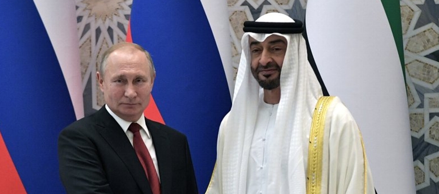 El poderoso príncipe heredero de Abu Dhabi, Mohammed bin Zayed Al Nahyan, recibió a...