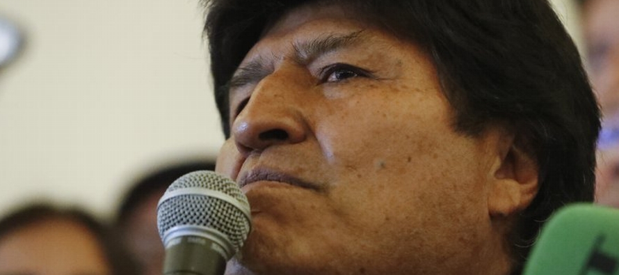 Según los primeros resultados publicados por el Tribunal Supremo Electoral (TSE), Morales...