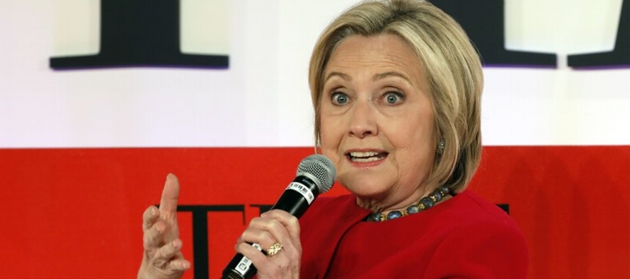 Clinton, la primera mujer postulada a la presidencia por uno de los partidos grandes y quien...
