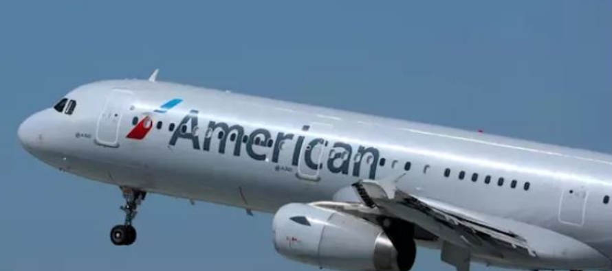 El vuelo AA279 de American Airlines, que salió de Londres-Heathrow a las 11:14 de la...