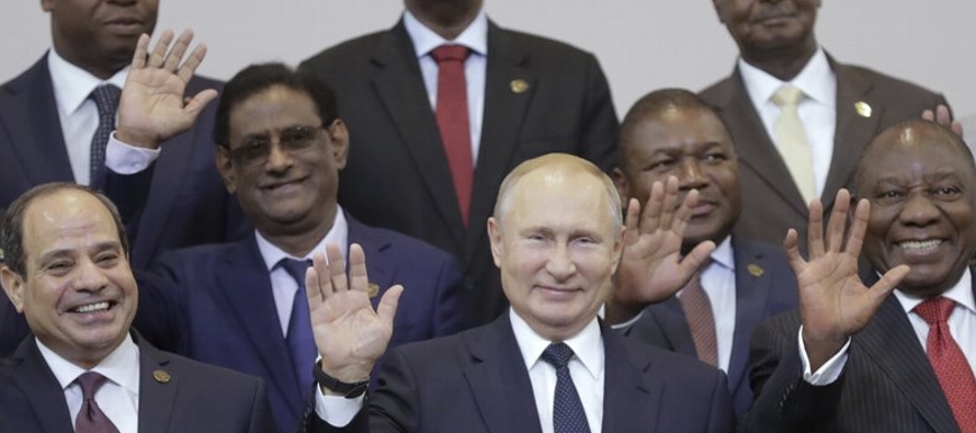 En una reunión de dos días en Sochi que finalizaba el jueves, Putin dijo que los...