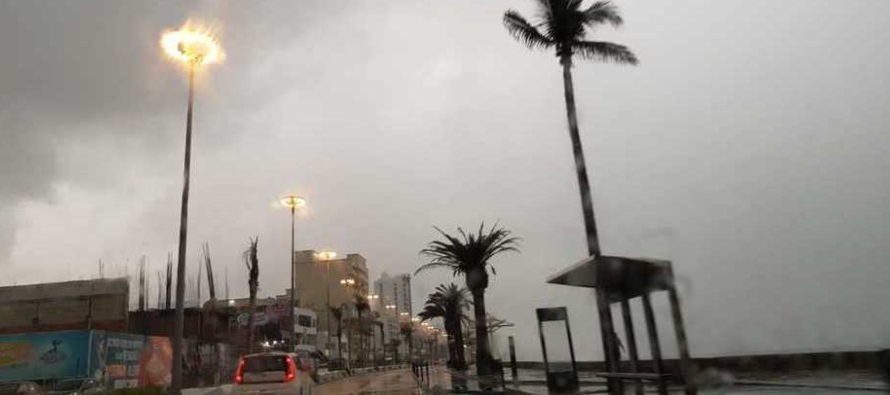 Por otro lado, la tormenta tropical Pablo también se formó el viernes en el...