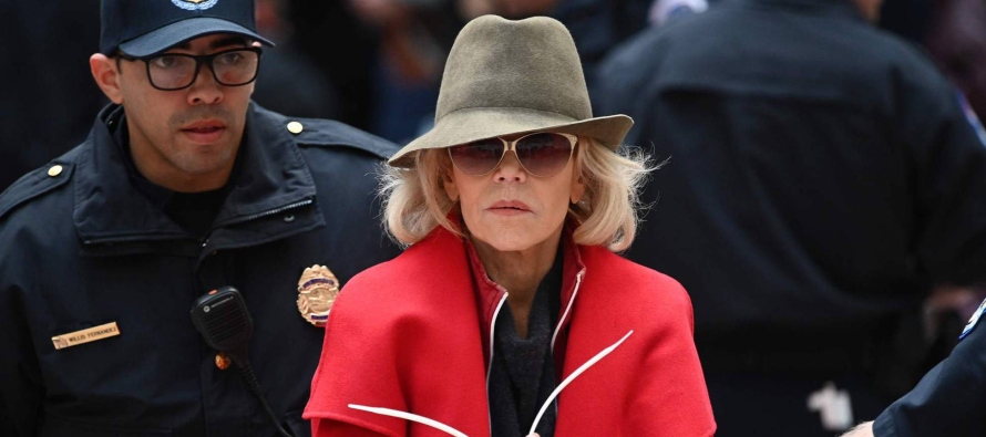 Antes de cumplir los 80 años, Jane Fonda reconoció a Vanity Fair que pensaba que a...