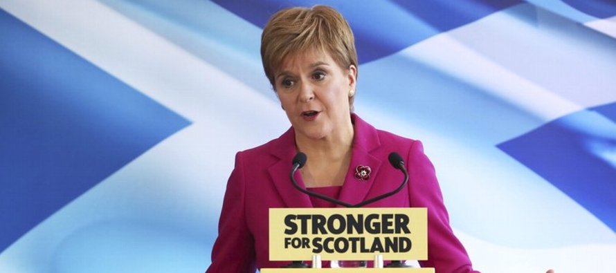 El partido tiene actualmente 35 de los 59 escaños de Escocia en la Cámara de los...