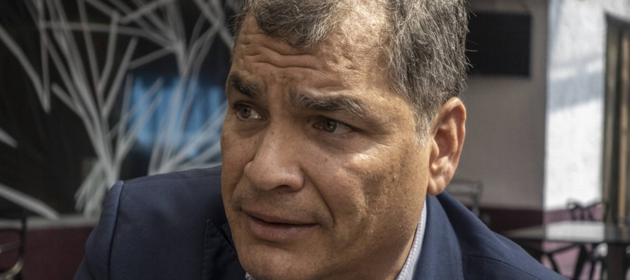 EL Gobierno de Ecuador acusó a Correa, que vive en Bruselas y que enfrenta una treintena de...