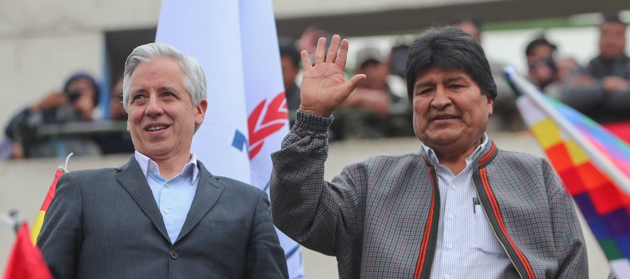 El dirigente boliviano se ha refugiado de las presiones del Ejército y la policía en...