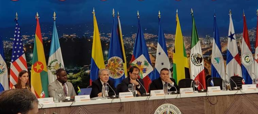 Venezuela está representada en la OEA por un emisario del líder opositor, Juan...