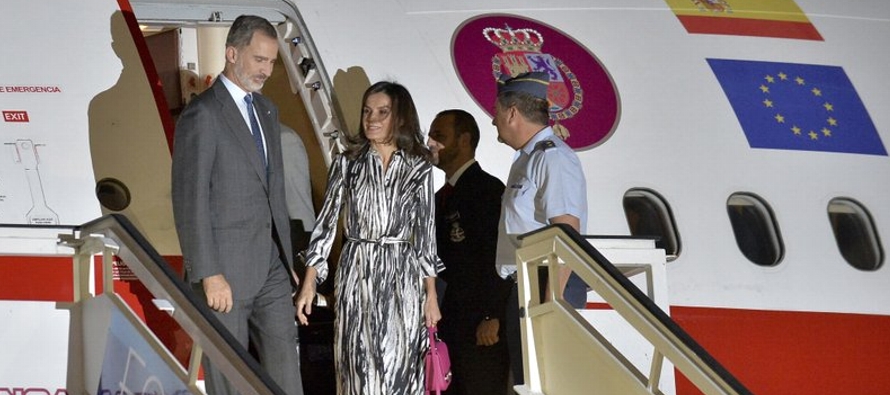 La pareja desembarcó en La Habana para una estadía de tres días en la capital...