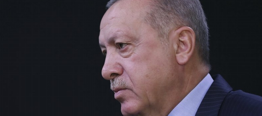 En declaraciones a la prensa antes de viajar a Estados Unidos, Erdogan dijo que Turquía...