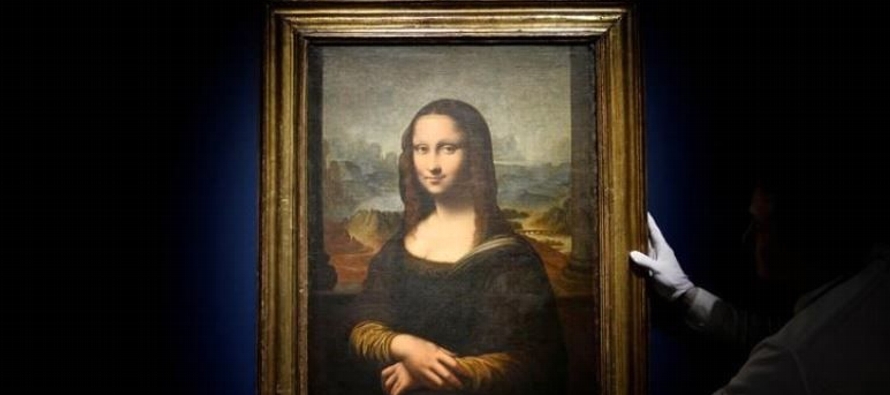 La Mona Lisa real, en la que Da Vinci comenzó a trabajar en 1503, ha estado colgada en el...