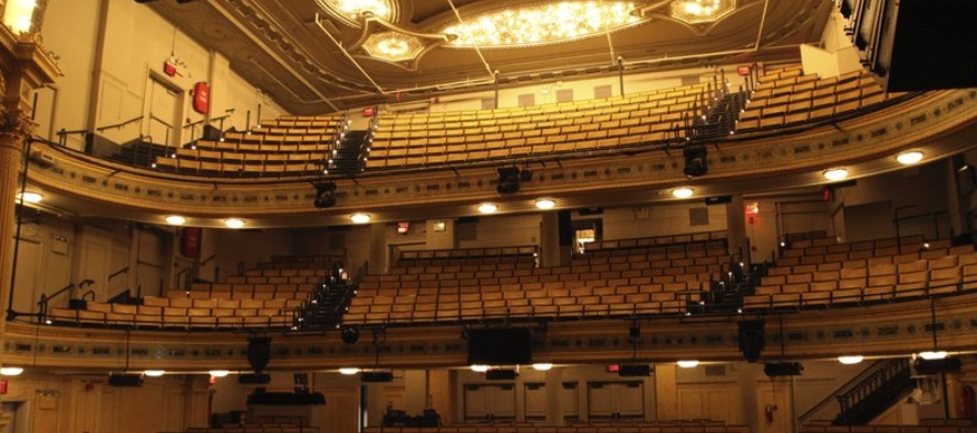 “Recomiendo a la gente que disfrute esa rara oportunidad de estar en un teatro de Broadway...