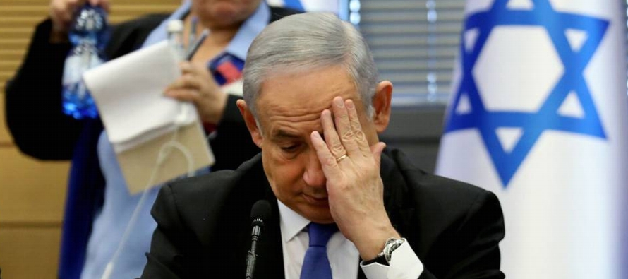El líder del Likud, que no está obligado a dimitir de su cargo mientras no haya...