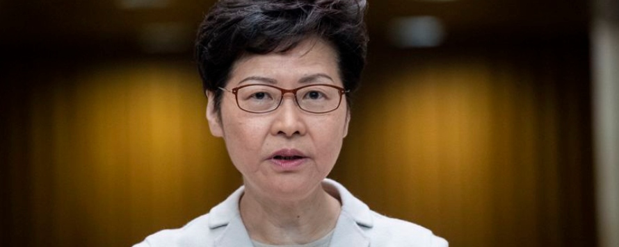 La líder de Hong Kong, que cristaliza la ira de los manifestantes, se ha comprometido...