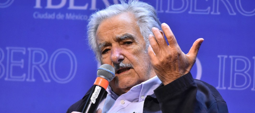 Con 84 años, Mujica ha sido el senador más votado en las elecciones del pasado 27 de...