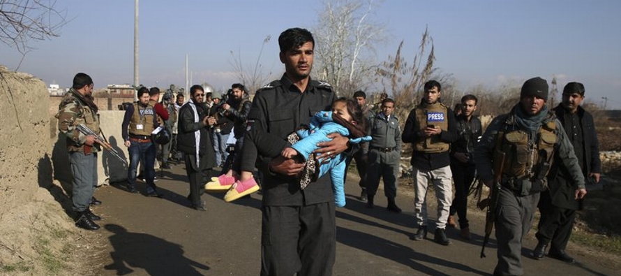 El Talibán se adjudicó el ataque y funcionarios afganos señalaron que todos...