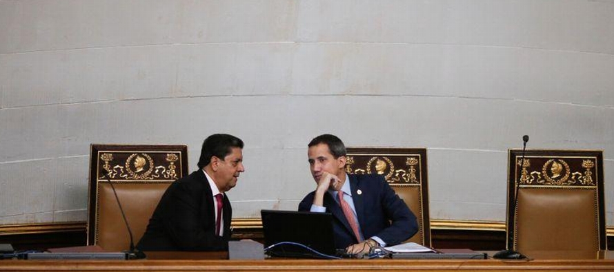 El Congreso debe elegir una nueva directiva para el 2020 el 5 de enero, cuando Juan Guaidó...