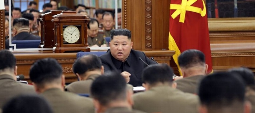 Corea del Norte ha fijado un plazo de fin de año para que Estados Unidos cambie su supuesta...