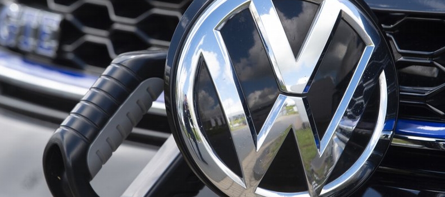 Volkswagen, con sede en Wolfsburg, anunció que logrará producir un millón de...
