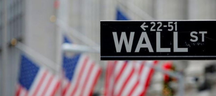 El S&P 500, el Promedio Industrial Dow Jones y el Nasdaq registraron sus mayores descensos...