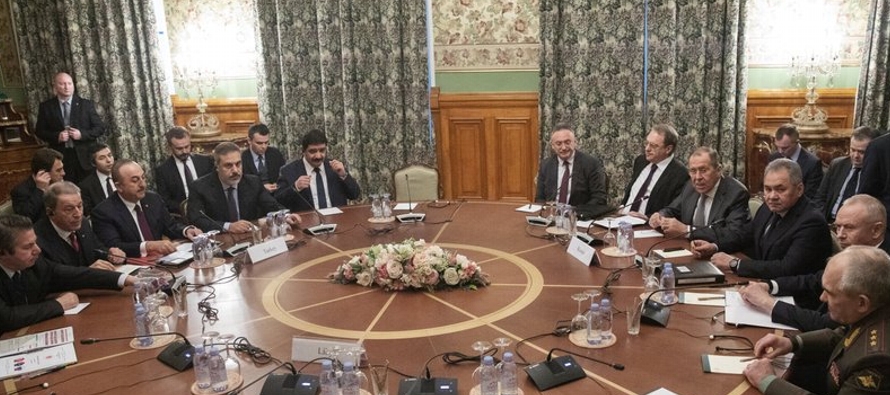 Se reunirán en Moscú Fayez Sarraj, líder del gobierno libio reconocido por la...
