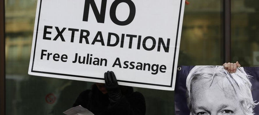 Assange y sus abogados denuncian que no se les ha dado suficiente tiempo para prepararse para el...
