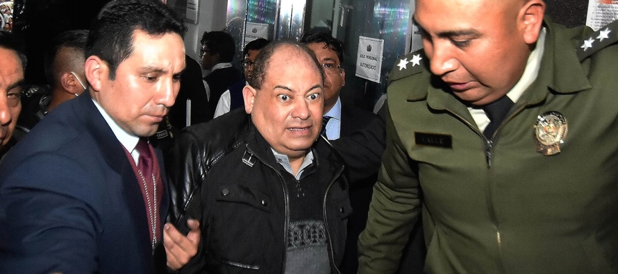 Romero es el primer alto funcionario de Morales que la justicia boliviana ordena aprehender, pero...