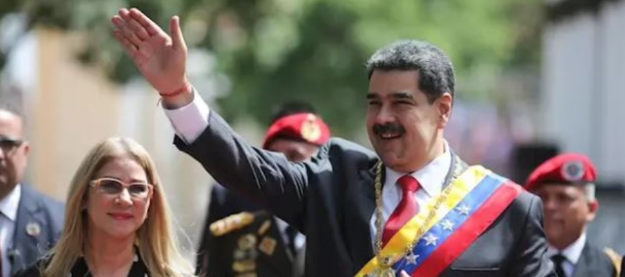 Maduro dio este paso en respuesta a la "guerra económica" que, según...