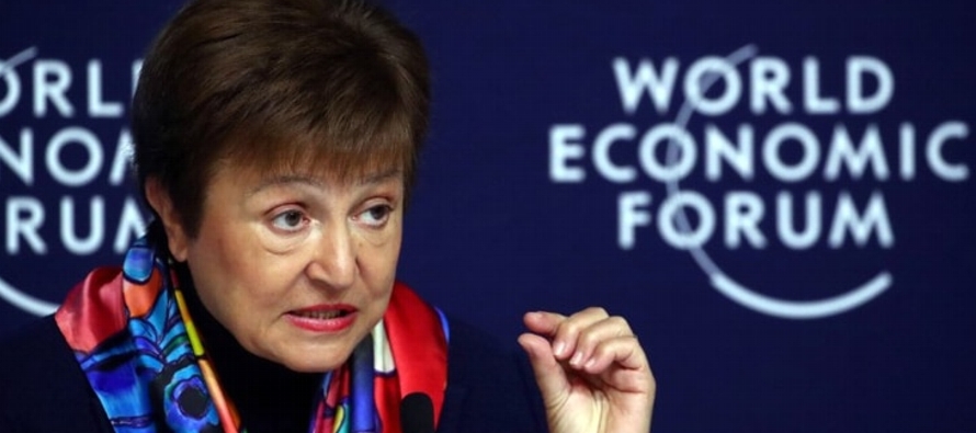 El FMI dijo que el crecimiento global alcanzaría un 3,3% en 2020, frente al 2,9% de 2019,...