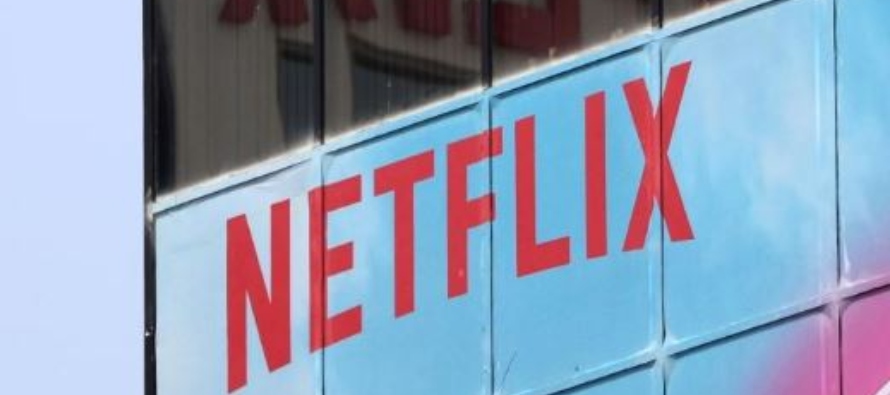 Netflix dijo el martes que agregó 420,000 suscriptores en Estados Unidos, por debajo de las...