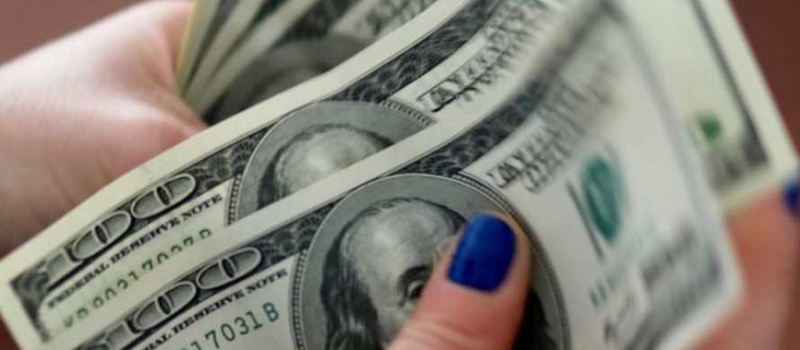 Varios analistas del Bank of America Merrill Lynch afirman que el dólar ha sido la causa de...