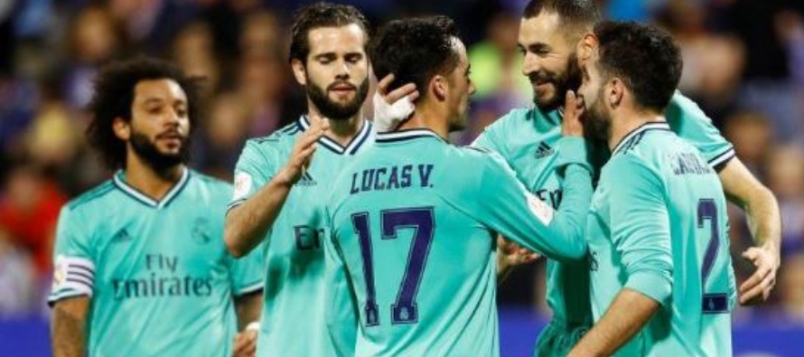 El Real Madrid goleó 4-0 el miércoles al Real Zaragoza como visitante para alcanzar...