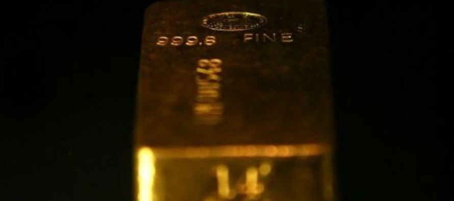 El oro al contado ganó un 0,4%, a 1.558,12 dólares por onza a las 1842 GMT. Los...