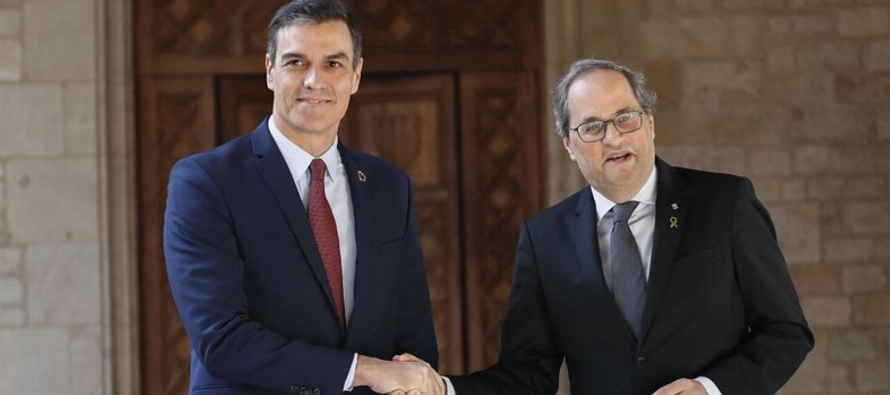 El mes pasado, Sánchez acordó iniciar un diálogo con Cataluña como...