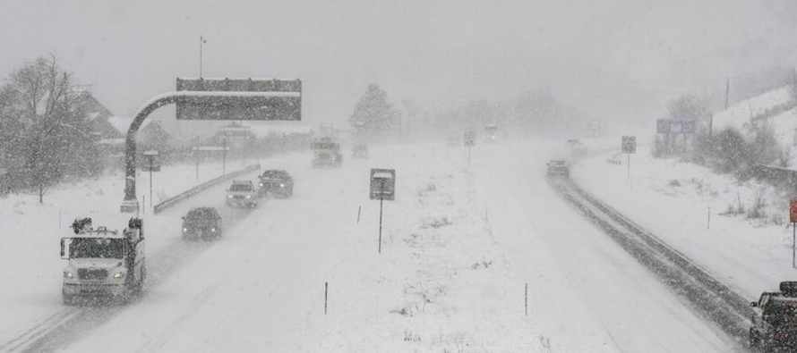 Se pronosticó hasta 20 centímetros (8 pulgadas) de nieve en partes de Virginia...