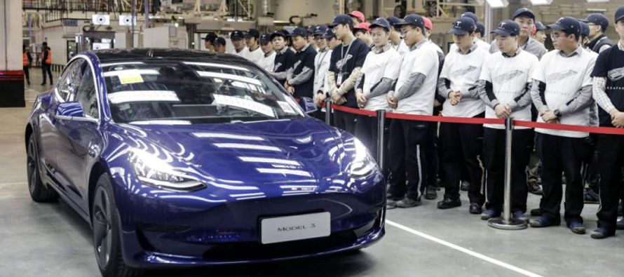 El vicepresidente de Tesla, Tao Lin, dijo esta semana que la producción se...