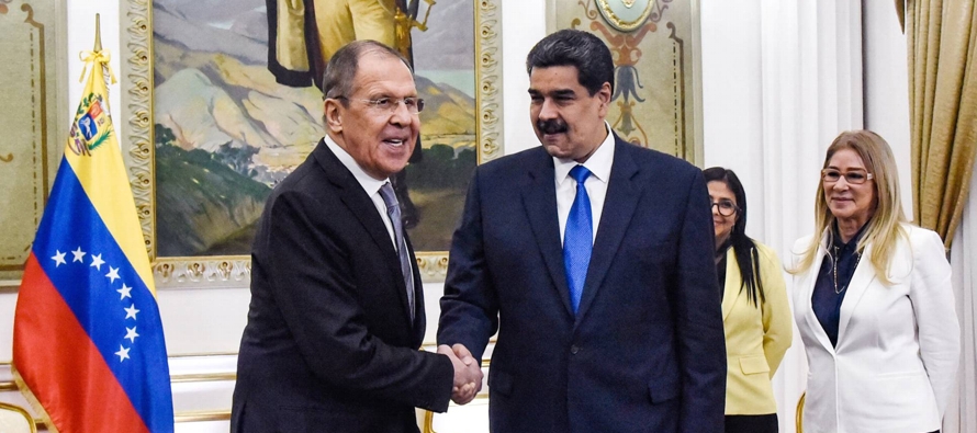 Rusia es ahora mismo el principal apoyo exterior del régimen de Maduro. En los...