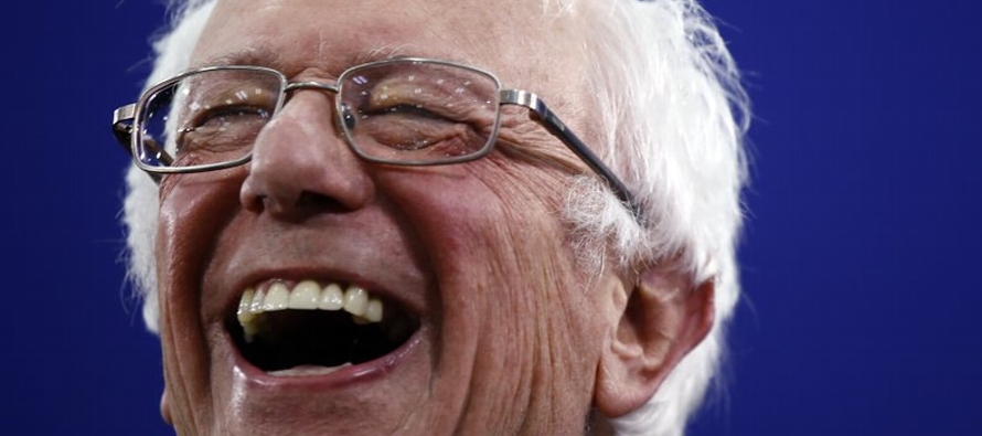 En su victoria, Sanders, de 78 años y que se describe como un socialista demócrata,...