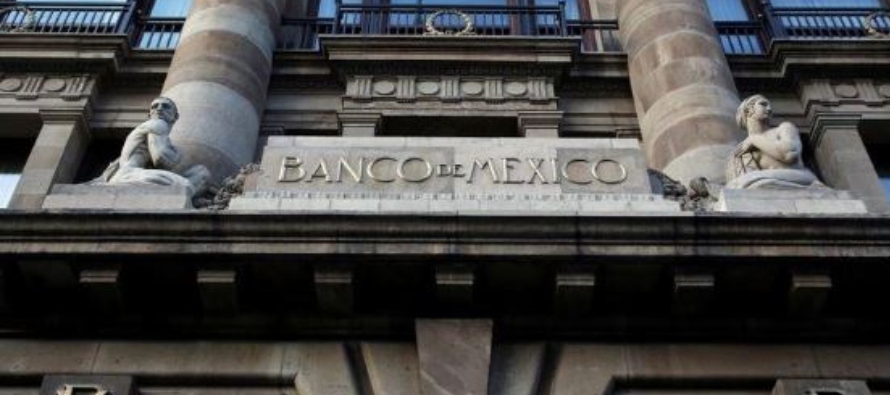 El Banco de México redujo la tasa clave a un 7.00% por quinta vez consecutiva en medio de un...