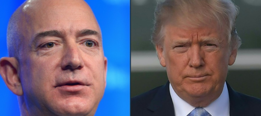 La compañía de Jeff Bezos (I) dice que el Pentágono descartó su oferta...