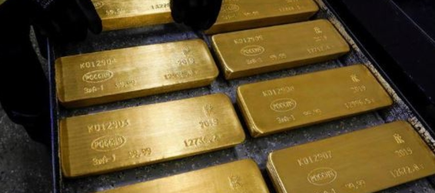 Los futuros del oro en Estados Unidos saltaron un 1,7% a 1.648,80 dólares por onza.