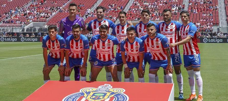 Guadalajara, uno de los clubes más populares del fútbol mexicano, cortó el...