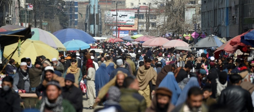 Los afganos sueñan con conocer su propio país, algo de lo que la violencia les ha...
