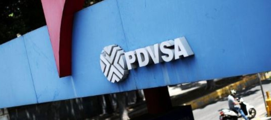 Maduro dijo que no aceptaría más excusas de los trabajadores de PDVSA, incluidas las...