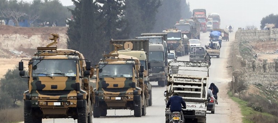 La toma de Saraqeb coincide con crecientes enfrentamientos directos entre fuerzas sirias y turcas,...