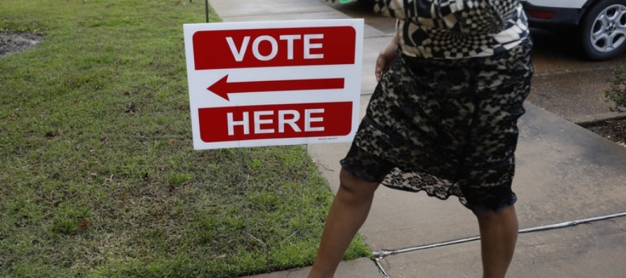 Los funcionarios enfatizaron que aplicarán medidas para que la gente pueda votar pese a la...