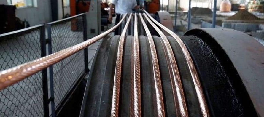 China, el mayor consumidor mundial de cobre, fundió 1,527 millones de toneladas del metal en...