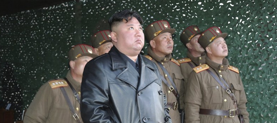 La más reciente misiva arribó mientras Kim supervisaba el lanzamiento de armamento...
