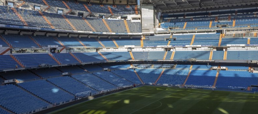 El estadio Santiago Bernabeu del Barcelona será usado para almacenar equipos médicos...