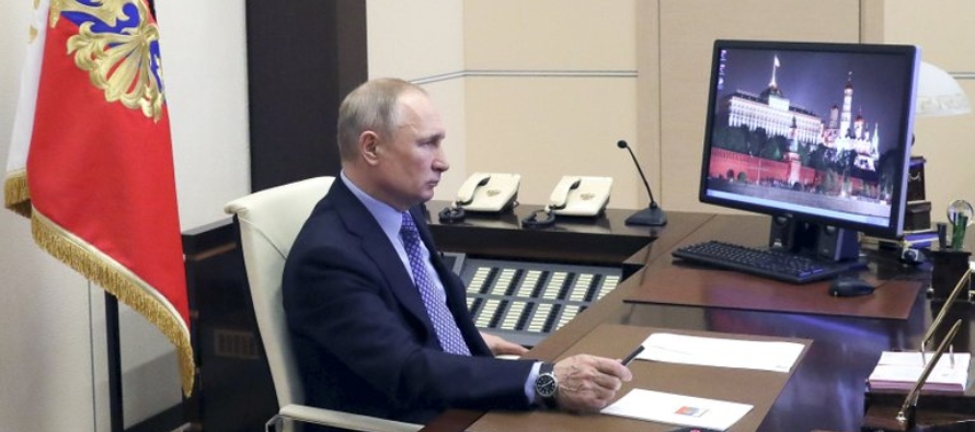 Putin ha declarado que sólo la gente empleada en sectores esenciales debería trabajar...